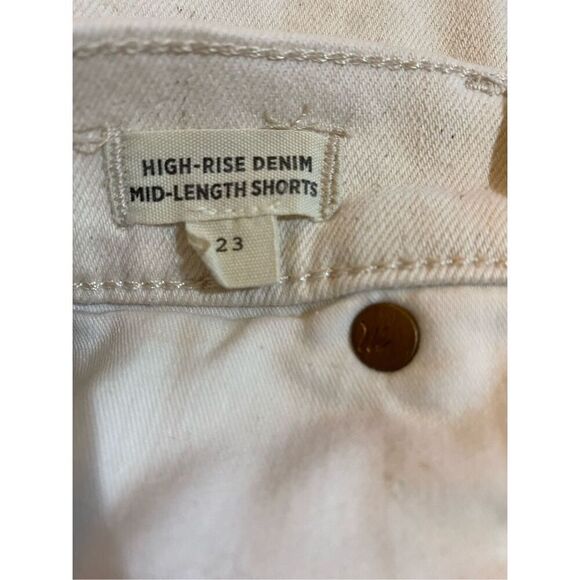 Madewell Woman’s High Rise Denim Mid Length Cream Shorts Size 23 - Picture 5 of 5